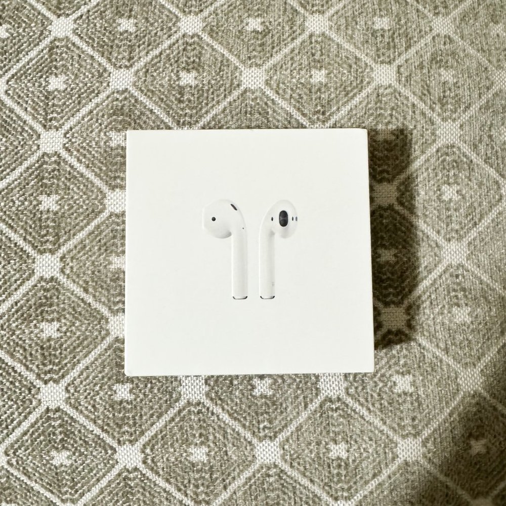 Airpods 2nd Generation (Apple)